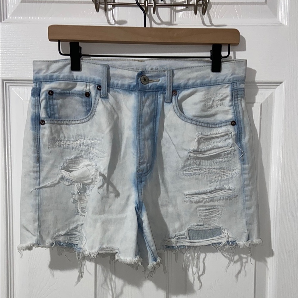 American Eagle 90’s Boyfriend short